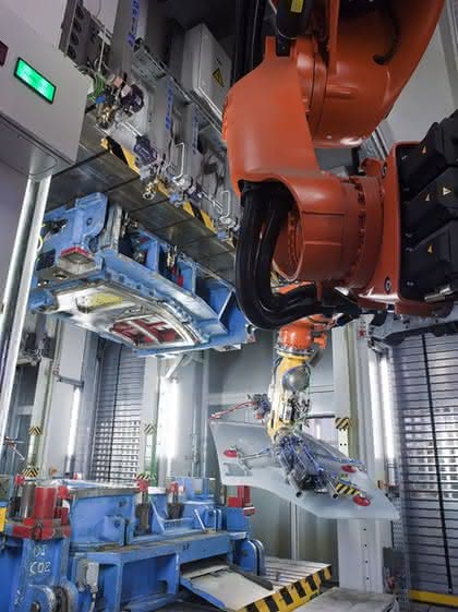 Hydraulische Presse: 22 Teile pro Minute