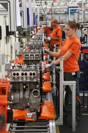 1000 EcoBoost-Motoren pro Tag: Ford fährt Produktion im Kölner Motorenwerk hoch 1000 EcoBoost-Motoren pro Tag: Ford fährt Produktion im Kölner Motorenwerk hoch