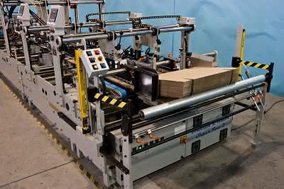 Benutzerfreundliche Faltschachtel-Klebemaschine mit Servoantrieb: In der Kürze liegt die Würze Benutzerfreundliche Faltschachtel-Klebemaschine mit Servoantrieb: In der Kürze liegt die Würze