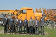 Wirtschaft + Unternehmen: Kontinentallager für Liebherr: "Gigantisch"