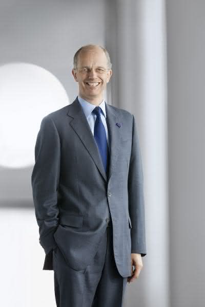 Wirtschaft + Unternehmen: BASF behauptet sich im schwierigen Umfeld