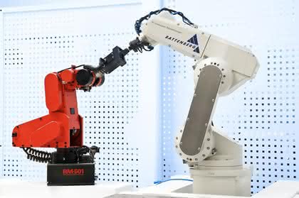 Roboter: Von der Handling-Stand-Alone-Lösung zur Echtzeitsteuerung komplexer Systeme: Schneller, genauer, effizienter... Roboter: Von der Handling-Stand-Alone-Lösung zur Echtzeitsteuerung komplexer Systeme: Schneller, genauer, effizienter...