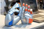 Antriebe für humanoide Roboter-Hand: Annäherung an die Natur