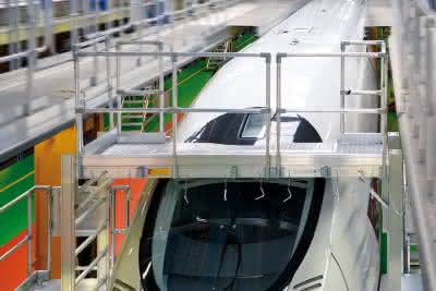 Arbeitsbühnen: Innovative Wartungstechnik trifft auf Superzug