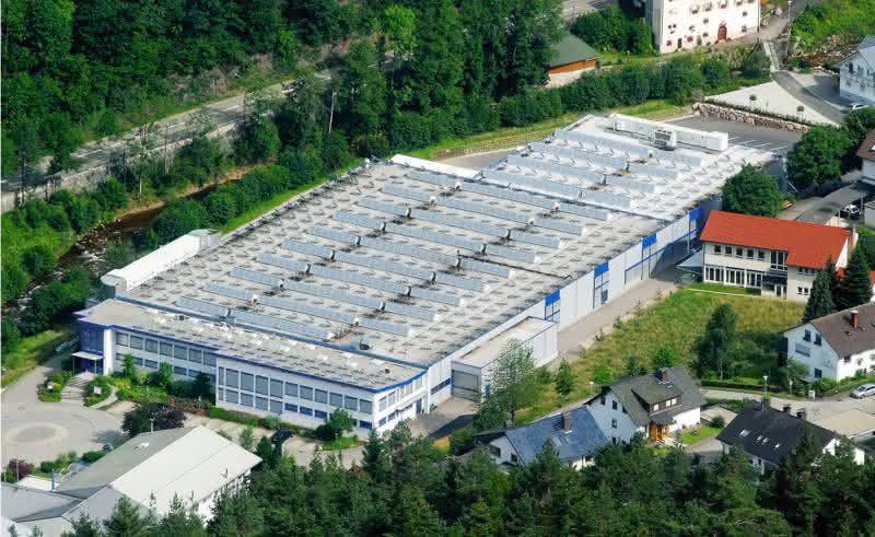 Wirtschaft + Unternehmen: Kammerer schraubt sich auf 75 Jahre hoch Wirtschaft + Unternehmen: Kammerer schraubt sich auf 75 Jahre hoch