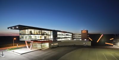 Firmenporträt: Kasto: Partner für Sägen und Lager Firmenporträt: Kasto: Partner für Sägen und Lager