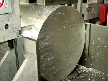 Hochleistungsbandsäge: Aluminium wirtschaftlich sägen