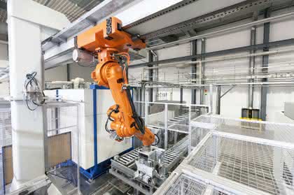 HighTech-Lösung: Automatisierung in Gießereien.: Rauer Umgang mit dem Roboter