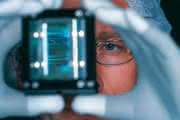Wirtschaft + Unternehmen: Branchenreport Photonik: Solides Wachstum bis 2020