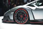 Wirtschaft + Unternehmen: Pirelli und Lamborghini: Seit 50 Jahren unzertrennlich Wirtschaft + Unternehmen: Pirelli und Lamborghini: Seit 50 Jahren unzertrennlich
