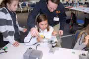 Wirtschaft + Unternehmen: Gelungener Girls' Day bei Igus Wirtschaft + Unternehmen: Gelungener Girls' Day bei Igus