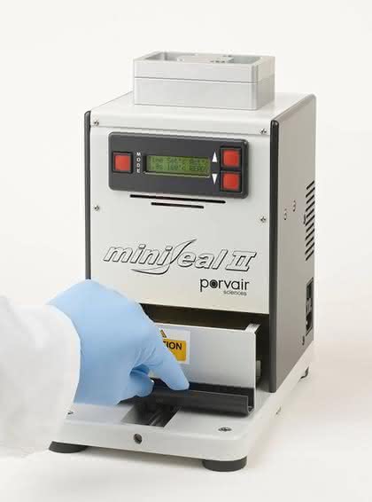 MTP-Versiegelungsgerät MiniSeal 11: Versiegelt Mikrotestplatten