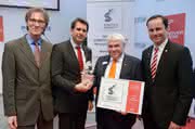 Wirtschaft + Unternehmen: Hannover Messe: Kuka Roboter gewinnt Robotics Award