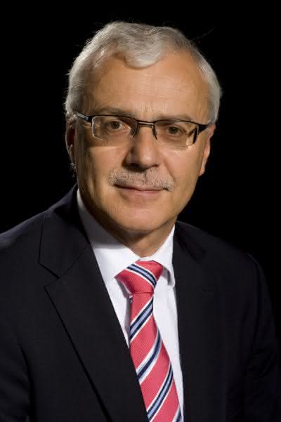Wirtschaft + Unternehmen: Contitech wächst um knapp 4 Prozent