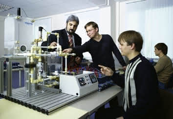 Festo: Gefragter Automatisierungspartner in Russland: Zunehmende Qualitäts-, Energieeffizienz- und Exportorientierung russischer Maschinenbauer Festo: Gefragter Automatisierungspartner in Russland: Zunehmende Qualitäts-, Energieeffizienz- und Exportorientierung russischer Maschinenbauer