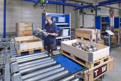 Logistiklösung: Automatisiertes Hochregallager