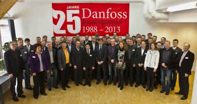 Wirtschaft + Unternehmen: 25 Jahre Danfoss Partnerfirmenkonzept Wirtschaft + Unternehmen: 25 Jahre Danfoss Partnerfirmenkonzept