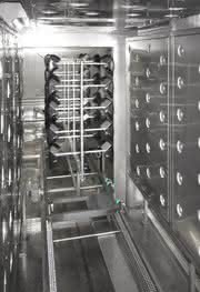 Intec und Z: Entgratung und Lackierung komplexer Bauteile