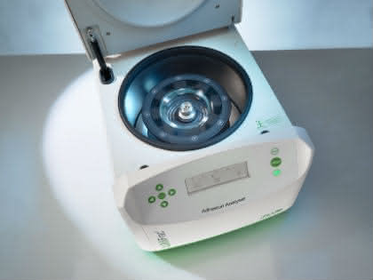 Neue Zentrifugentechnologie: Prüfung von Kleb-, Haft- und Verbundfestigkeiten im Mehr-Proben-Versuch