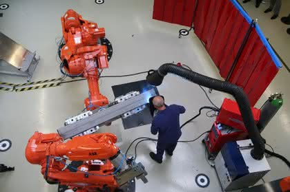 Mensch-Roboter-Kollaboration: Sichere Robotersteuerung