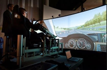 Wirtschaft + Unternehmen: Virtuelle Fahrsimulation: 3D-Simulation mit physikalisch korrekten Bewegungsdaten