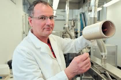 Dresdner Textilforscher stellen erstmals 100-prozentige Chitosan-Fasern her: Bio-Garne aus Krabben-Schalen