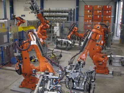 Automatisches Prüfen des Betriebszustandes von Robotern: Frühzeitiger Robo-Check