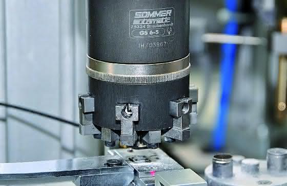 Greifer und Schwenkeinheiten für Armaturenteile: Massenweise gedrehtes Messing Greifer und Schwenkeinheiten für Armaturenteile: Massenweise gedrehtes Messing