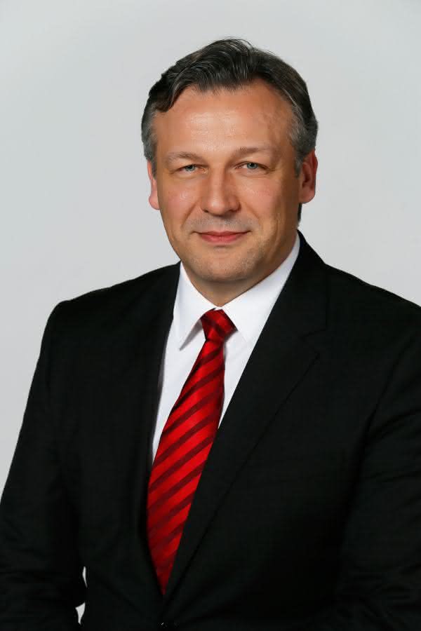 Wirtschaft + Unternehmen: Still setzt weiter auf Mihajlovic