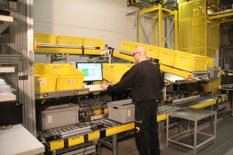 Wirtschaft + Unternehmen: Unitechnik baut Turck eine dritte Gasse