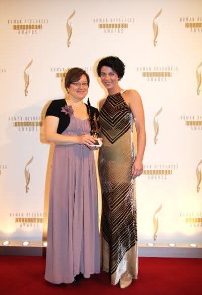 Wirtschaft + Unternehmen: Ziehl-Abegg gewinnt Human Resource Excellence Award Wirtschaft + Unternehmen: Ziehl-Abegg gewinnt Human Resource Excellence Award