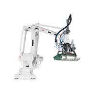 Wirtschaft + Unternehmen: Rasanter Palettierroboter: Paket am Linienende Wirtschaft + Unternehmen: Rasanter Palettierroboter: Paket am Linienende