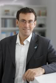 News: Hohe Auszeichnung für Jülich-Aachener Professor Dunin-Borkowski