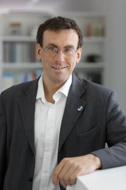 News: Hohe Auszeichnung für Jülich-Aachener Professor Dunin-Borkowski