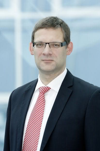 Software: 350.000 Datensätze weltweit aktuell verfügbar Software: 350.000 Datensätze weltweit aktuell verfügbar