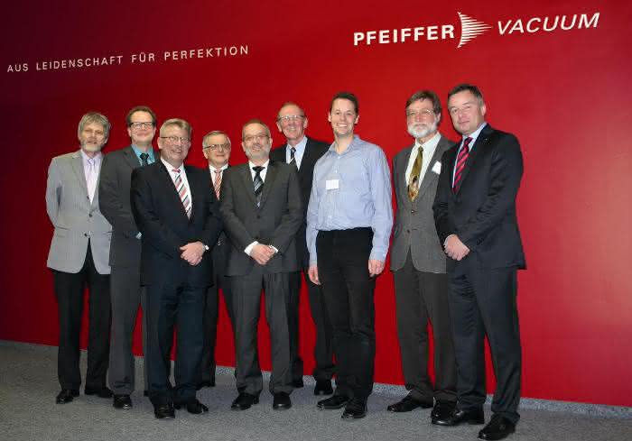 News: Pfeiffer Vacuum empfing Röntgenpreisträger