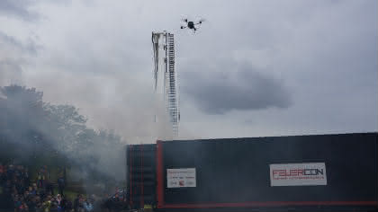 Aufklärungssystem AMFIS: Fliegende Spürnasen für die Feuerwehr