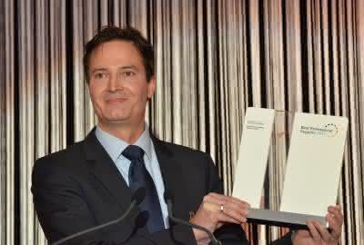 Wirtschaft + Unternehmen: Delo gewinnt Zuliefer-Preis Wirtschaft + Unternehmen: Delo gewinnt Zuliefer-Preis