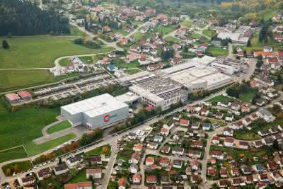 Wirtschaft + Unternehmen: Hermle wächst im Ausland