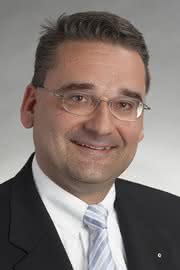 Wirtschaft + Unternehmen: Markus Laesser ist neuer CEO der Distrelec Elfa Gruppe Wirtschaft + Unternehmen: Markus Laesser ist neuer CEO der Distrelec Elfa Gruppe