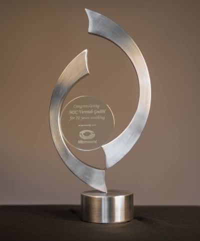 Wirtschaft + Unternehmen: 20 Jahre Partnerschaft: MSC erhält Auszeichnung von Microsemi SoC Wirtschaft + Unternehmen: 20 Jahre Partnerschaft: MSC erhält Auszeichnung von Microsemi SoC