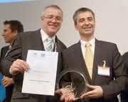 Wirtschaft + Unternehmen: Carmeq und Phoenix Contact gewinnen eCarTec Award