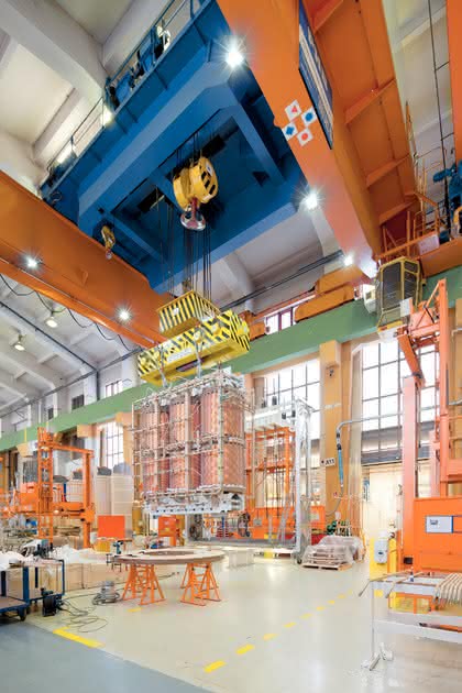 300-Tonnen-Kran mit neuem Antrieb von ABB: Schwergewicht wird wieder fit 300-Tonnen-Kran mit neuem Antrieb von ABB: Schwergewicht wird wieder fit