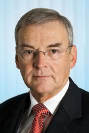 Wirtschaft + Unternehmen: Strategie: Lenze stellt sich global auf