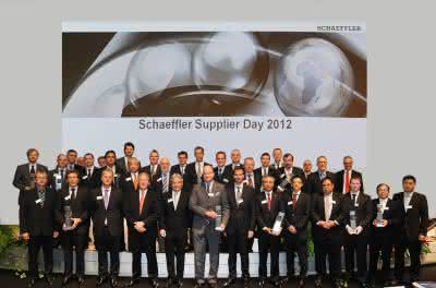 Wirtschaft + Unternehmen: Supplier Day: Schaeffler zeichnet Lieferanten aus Wirtschaft + Unternehmen: Supplier Day: Schaeffler zeichnet Lieferanten aus