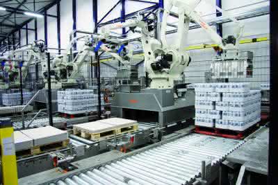 Industrieroboter: Picking, Packing, Palletizing in der Getränkeindustrie Industrieroboter: Picking, Packing, Palletizing in der Getränkeindustrie