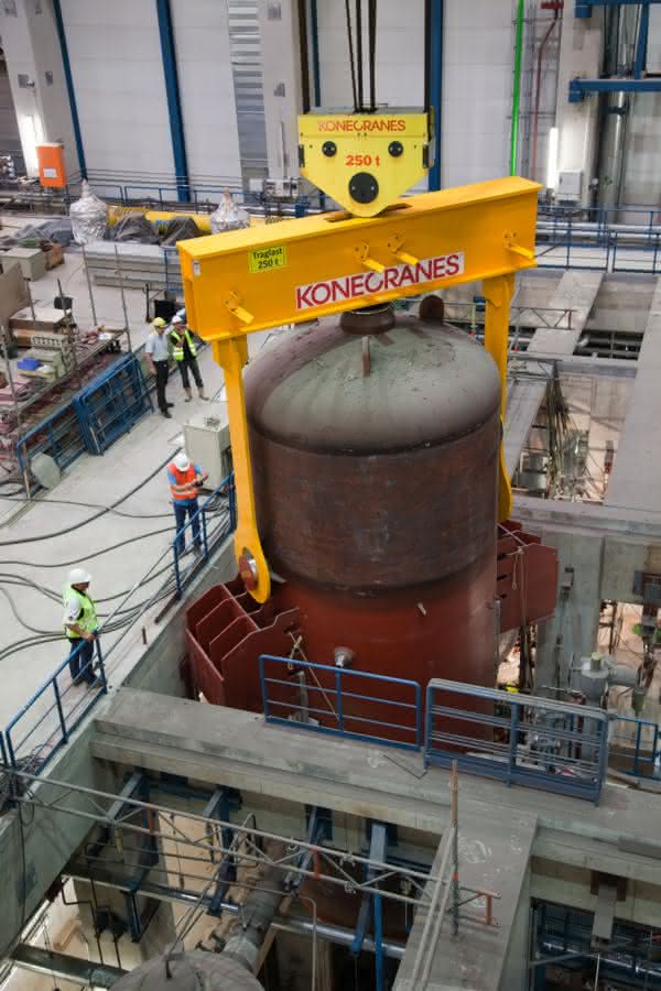 Fördertechnik: 200 Tonnen 35 Meter gehoben