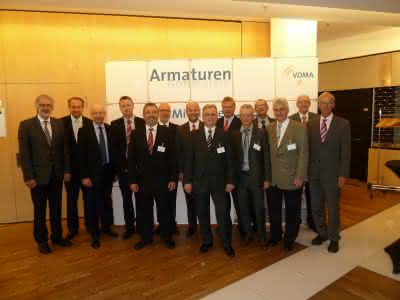 Wirtschaft + Unternehmen: VDMA-Armaturen: Dr. Achim Trasser ist neuer Vorsitzender Wirtschaft + Unternehmen: VDMA-Armaturen: Dr. Achim Trasser ist neuer Vorsitzender