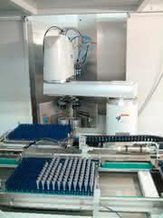 MRK + Cobots: Stapelmagazin: Kette entkoppelt