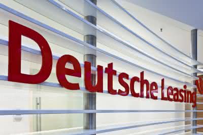 Wirtschaft + Unternehmen: Deutsche Leasing übernimmt Universal Factoring